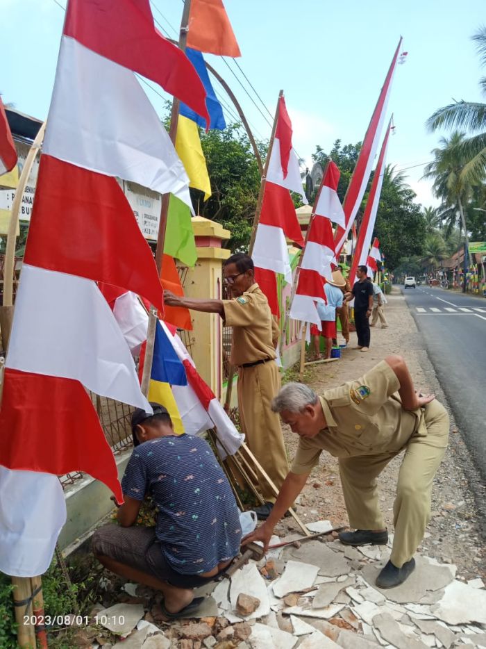 KERJA BAKTI MENYAMBUT HUT RI