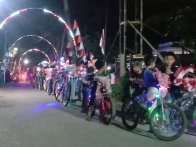 Lomba Layang-Layang, Sepeda Rias, dan Pasar Tiban